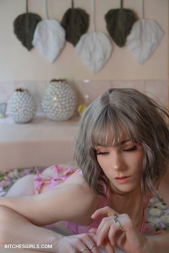 247776562976373037907188335000036330482 thumbnail