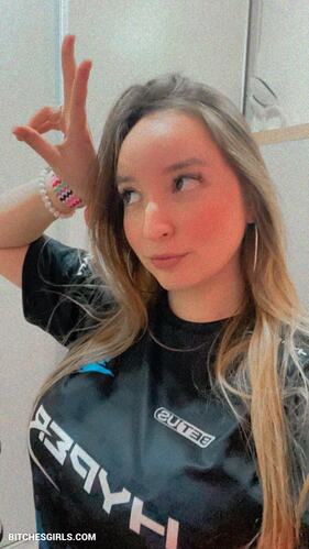 274403003933832725355563277979378703861 thumbnail