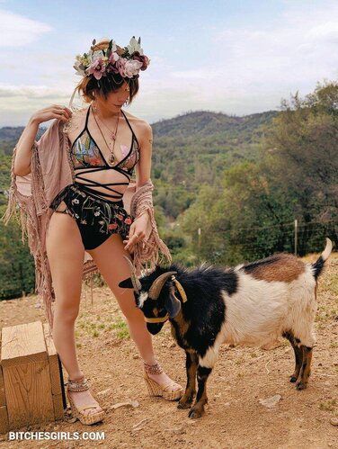 216990217190550878580212221399731774849 thumbnail