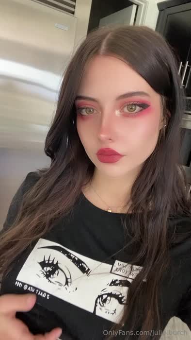 fb347eb73a25e415e421af81a4691914003bb4771e9e8a9866bbd23b3cf4aba3 thumbnail