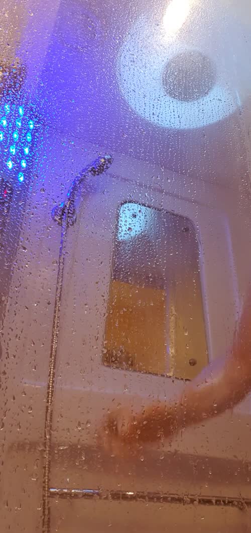 157672260322434632262235218417775640332 thumbnail