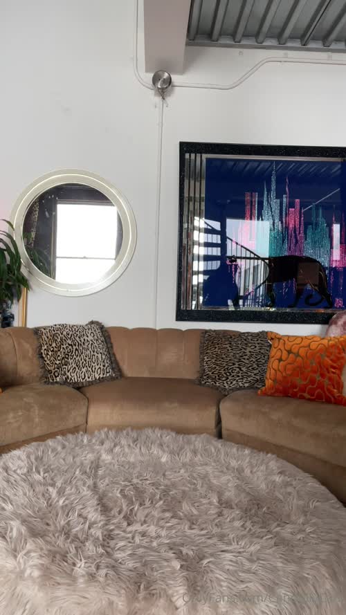 fd0a72d1f7cc66347030953a1204eff84c932e578bcafd40a3950fb4842cee3d thumbnail