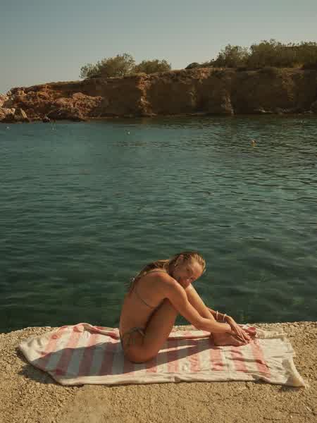 1534fdc1dbb87351a8a89e2633e653451827f0a311a079e431b320976374bbf5 thumbnail