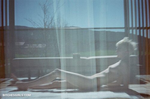 175833580179061711149892558709620801408 thumbnail