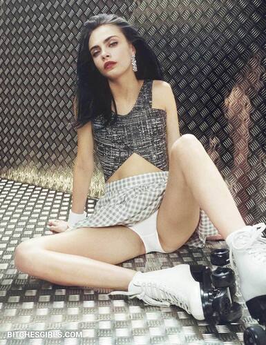 80909206614476591577813635976128298880 thumbnail