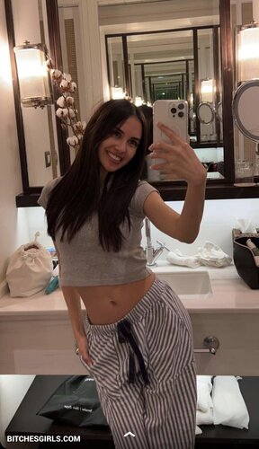 296146374749513088124916656135205715942 thumbnail