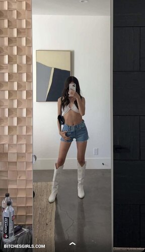 47356456068657091632693260390194137676 thumbnail