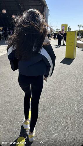 108711783306403134107626542363761986208 thumbnail