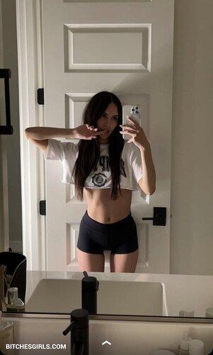 97278210240784873667599485638213213124 thumbnail