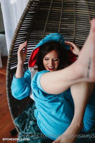 200408847240788704008036472890802253512 thumbnail