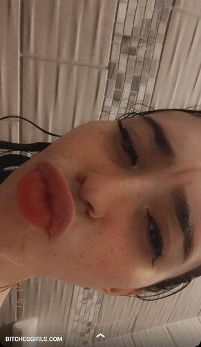 114643784769695152870342025998565417622 thumbnail