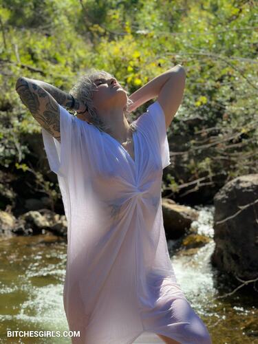 181067121064467441651248049563810469425 thumbnail