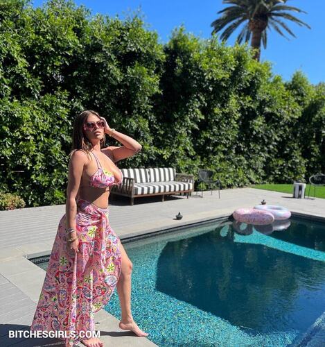 105528809017597424191315780878504645580 thumbnail