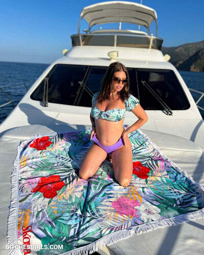 168745444960403058156753357778670198967 thumbnail