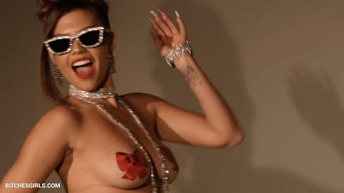 77444618915762332199588070137136412154 thumbnail