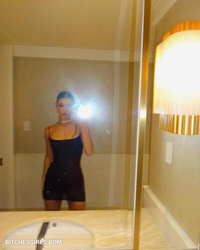 278218005188851579323472776159420905188 thumbnail