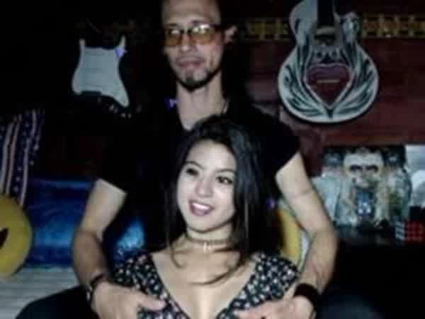 bb64fa029d0e0a14e61bcf1570ca724a4f0e1666bbef4210d0787910d6acf5b0 thumbnail