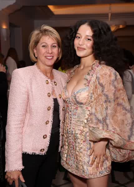 34cabdd913b9e70f837f6530c717791eb815f44294cdbc40f1ced78ee70bd3a6 thumbnail