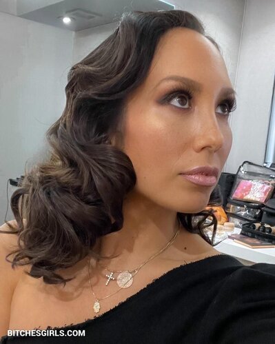 250280526277075283392933254788663295779 thumbnail