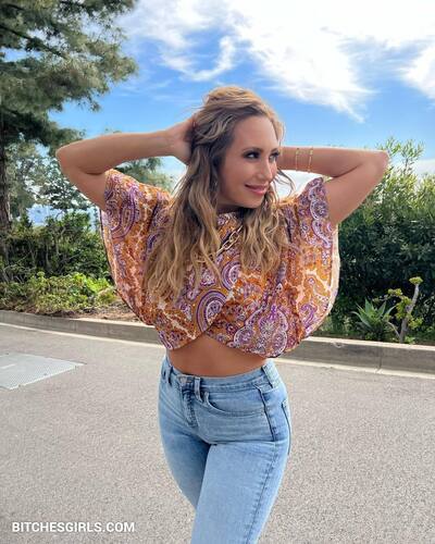 64062684658875519239695400610858019419 thumbnail