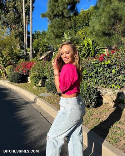 299156085067976530757089629941951770897 thumbnail