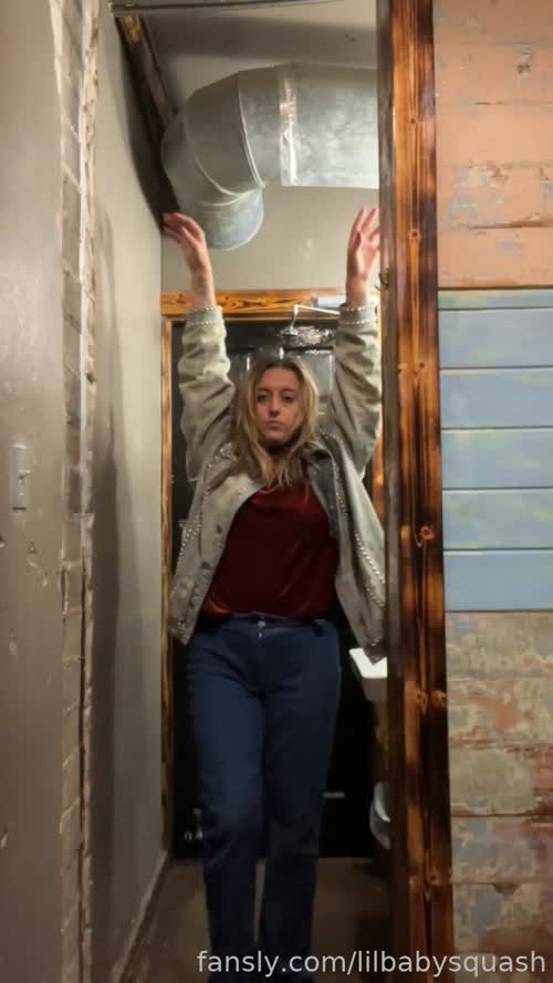 978beecaf0a2c48354b75d4d9c47a00c65ed5d39e6ec91fec3de6be611b1a49d thumbnail