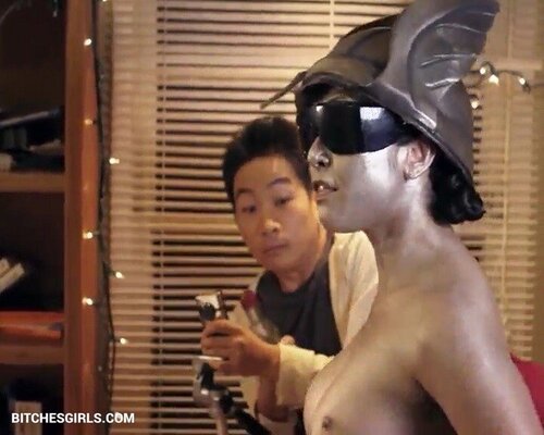 305924303724105030627885778523371597987 thumbnail