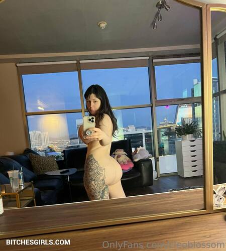 100676159956871867115077649854527892172 thumbnail