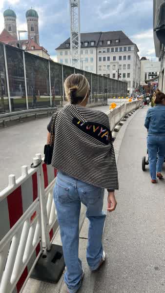 15cc5bb81574d8033e5ec9d8892ab0ff7f5717208346f969d6e35a1f4ca34a4c thumbnail