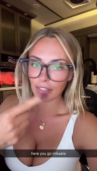 bc40811bc2db568b82ba1d809daa4d7a94d27929f927ecebc557bee1ff6ffd12 thumbnail