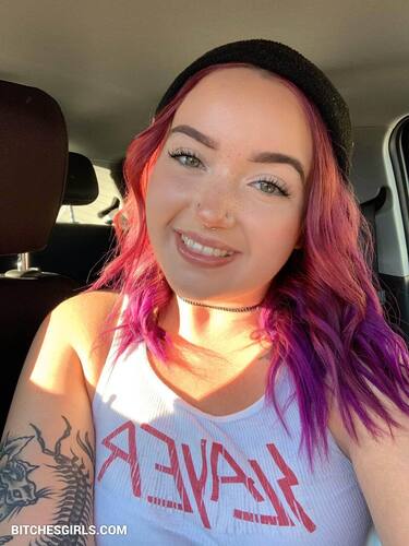 294045839339948421628302927581928984998 thumbnail