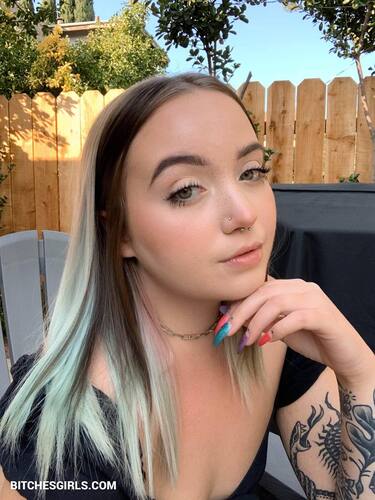 304656903926636730196670684455651647452 thumbnail