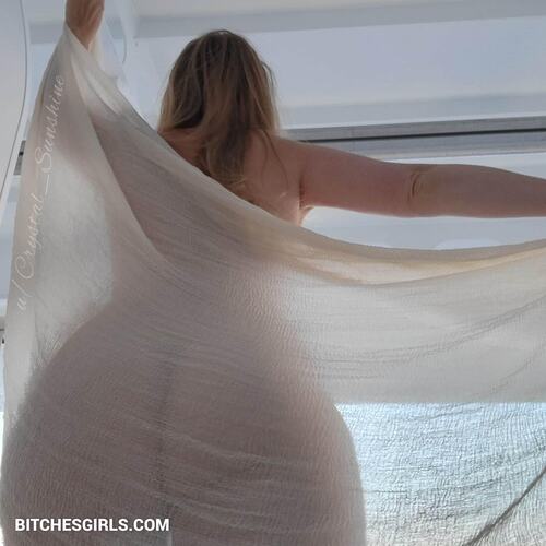 72844431174999294327324188471159875225 thumbnail