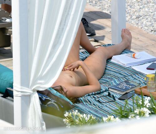 220936269247754249156367895653713005755 thumbnail