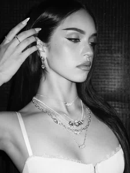 82fd0d22fe6a223e6b69255f3ee95e28d0d06d70412a8e059a27465674223f64 thumbnail