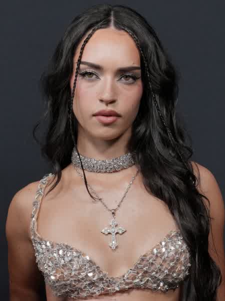 92aa1fda76f745149f1cab911efac0cdb2a29a137f95d50073f85fd7da82765e thumbnail