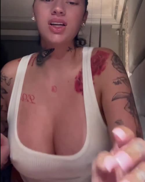 257158270911595335282712872346148393946 thumbnail