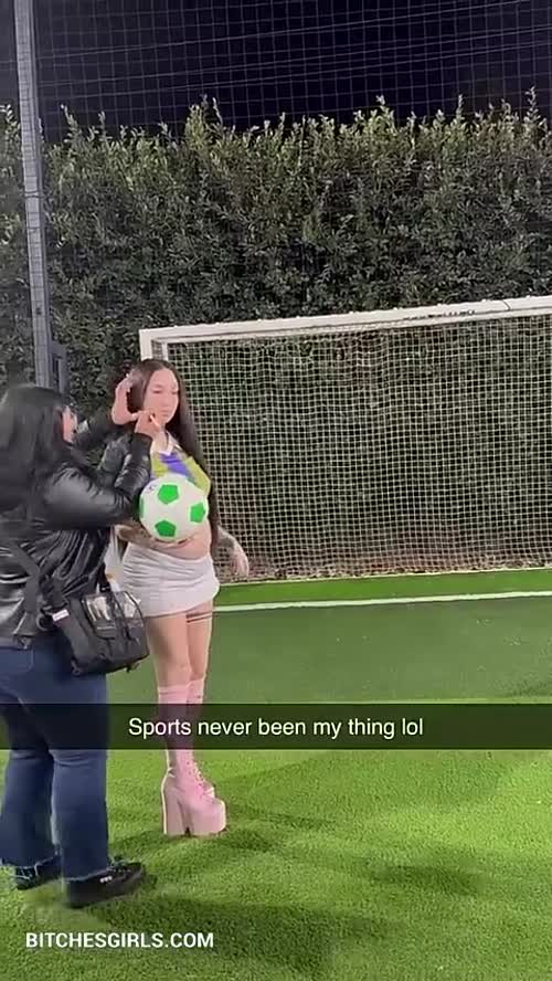 f8415a5387cb67f420758ba51eb9ef51771f273dd1ae00bfa57df43fe68bd6ed thumbnail