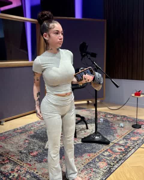 2014f1e03d5f5d892b6a95cb42caff02b812af973d63253a1ef420ec93c1b610 thumbnail