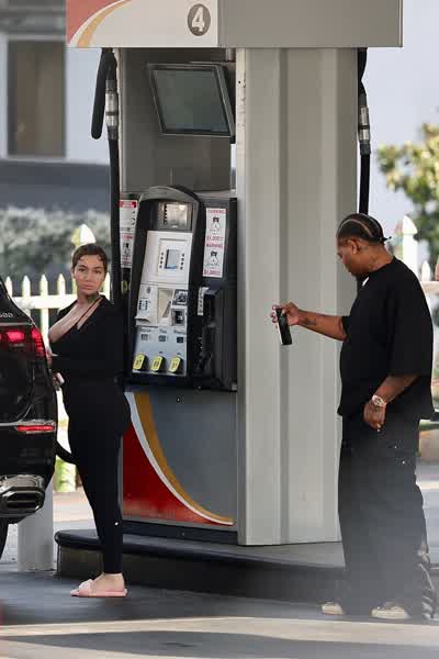 9c9c5c5f6efd1b0aff98c7414fe89d3164c876b4389ad8cf59f9f7850eafdc82 thumbnail