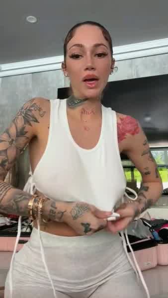 6bfd591d7ce812642392b1da8c26f6d860c87e7491f53dd609d281ca688da0ad thumbnail