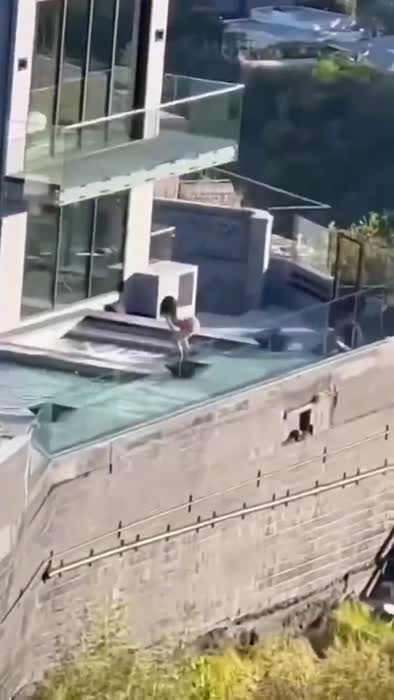 7cbf3feff60e6ac844a63a40c56f7fab1633ff97811b2e6fcf0fa48b2680bfca thumbnail