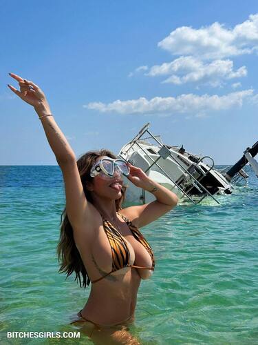 182513221880436813822509683593289859636 thumbnail