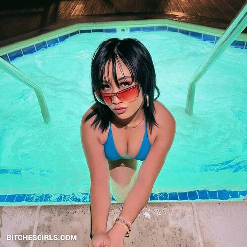 113504087614553741406557377396211666935 thumbnail