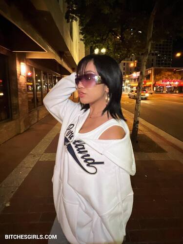 273421439303448242050420117883087288819 thumbnail