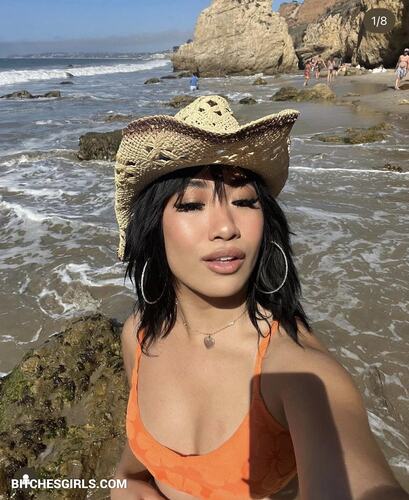 297996031718914024687568752664998397825 thumbnail