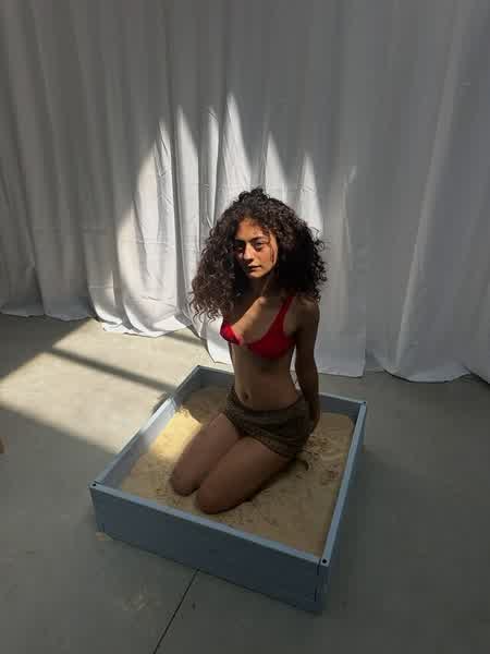 c268875f72371612a4592ff8428821b81b714d1069b21ab9e686456d71db5f2d thumbnail