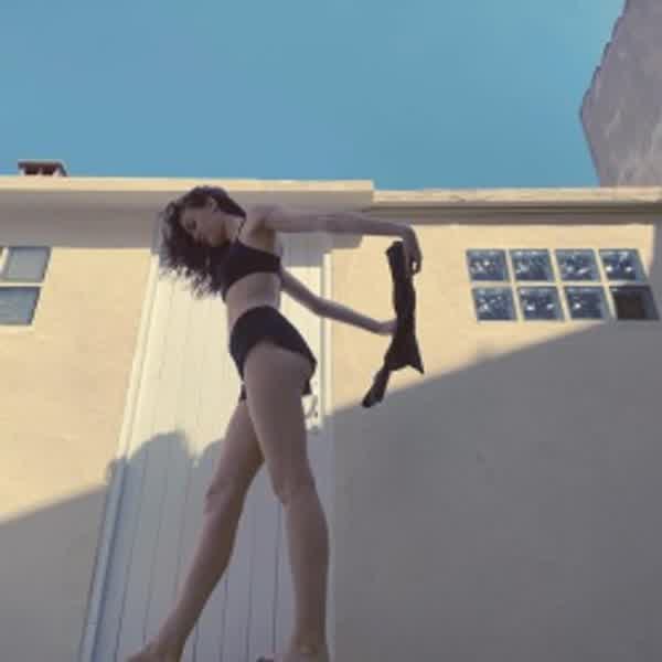 01b3e284a9c5d27890a93ef5b7a0ecbe2c9359989294c1f490d71da48718215d thumbnail