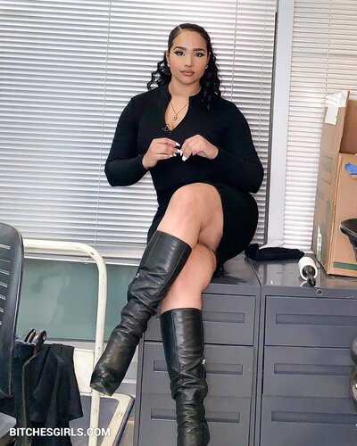 70371112632619300087603464441945603004 thumbnail