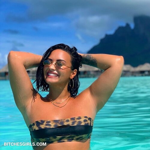 212907311700009942000158282398707792564 thumbnail